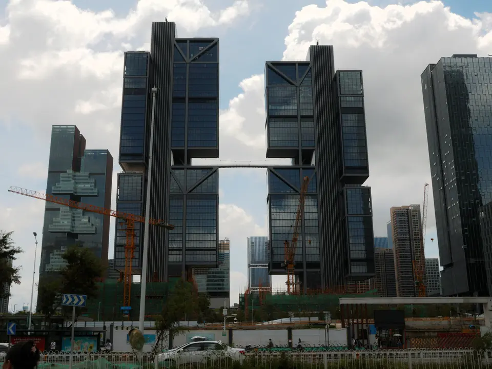 Menara kembar kantor pusat DJI Sky City di Shenzhen
